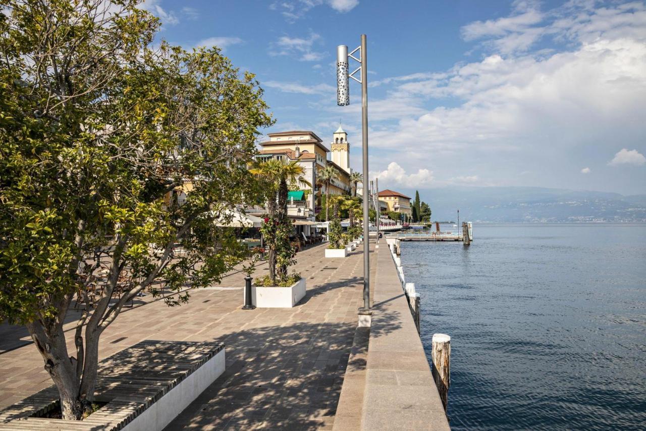 Le Pleiadi Elettra Apartment Gardone Riviera Bagian luar foto